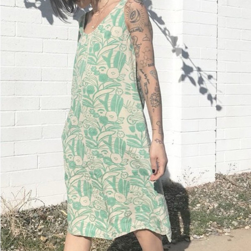 Po-em Summerdress see description linen terracotta with flowers